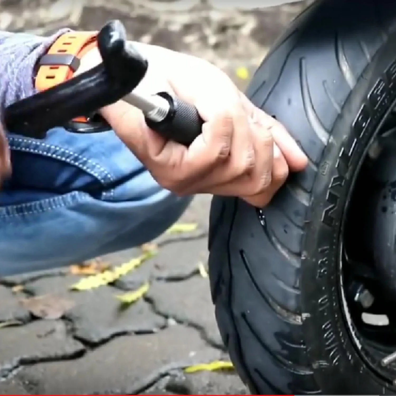 Combo - GRoller Small & Puncture & Inflator - Image 3
