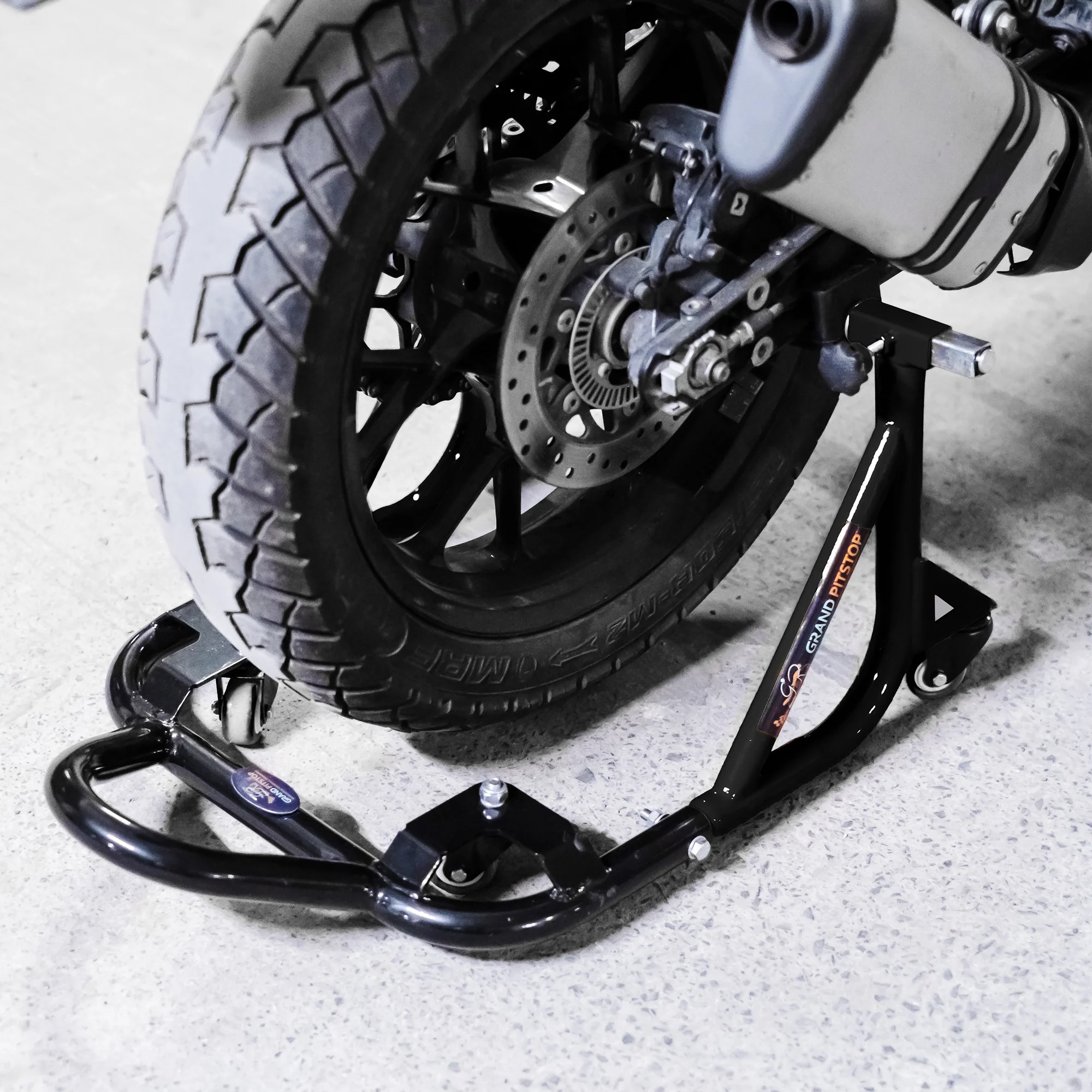 Dismantlable Rear Paddock Stand With 360 Rotation & Skate Wheels (Bike Wt upto: 280 kgs) - Black - Image 11