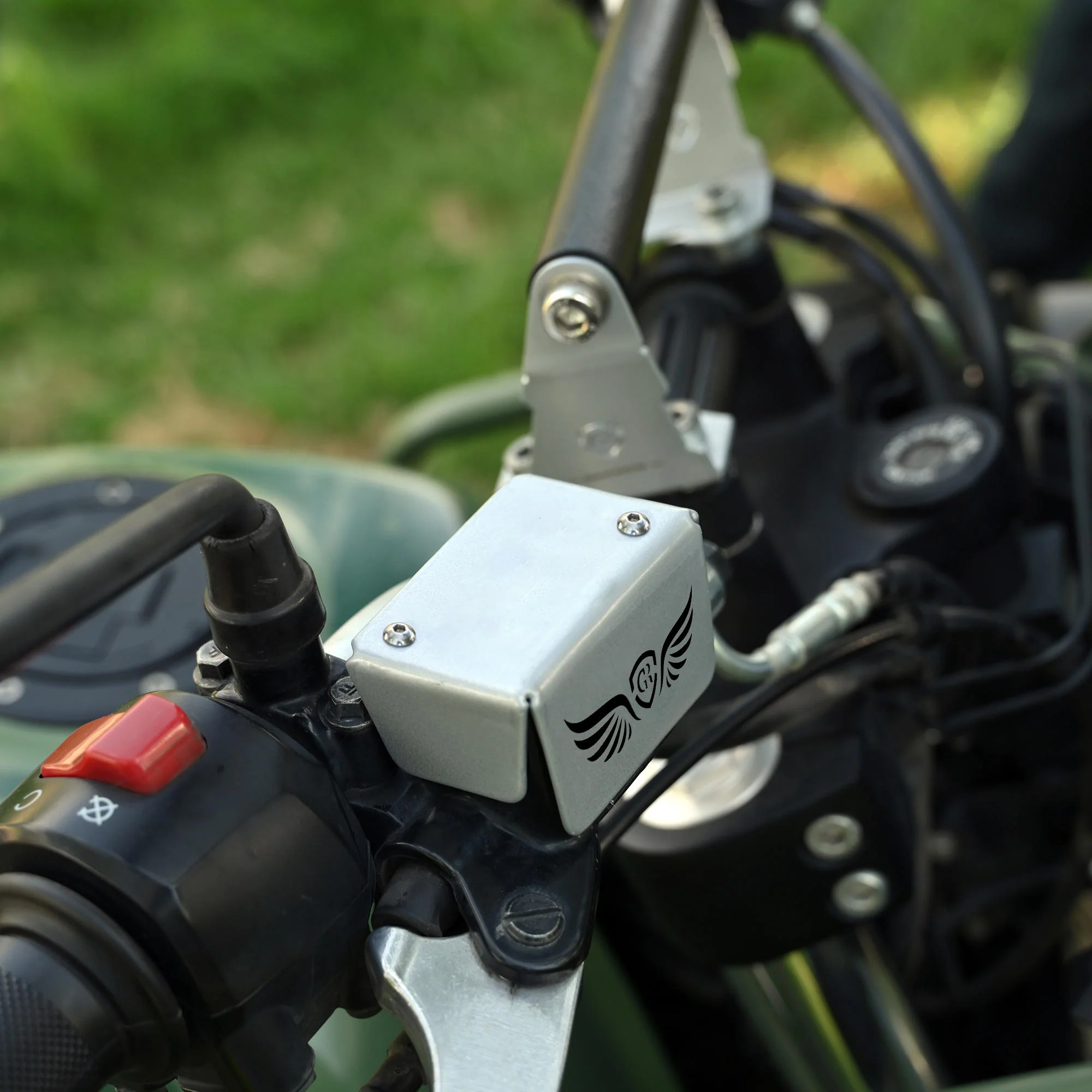 Front Fluid Reservoir Cap for Royal Enfield Himalayan BS4-BS6 Model (2019-21) - Silver - Image 8