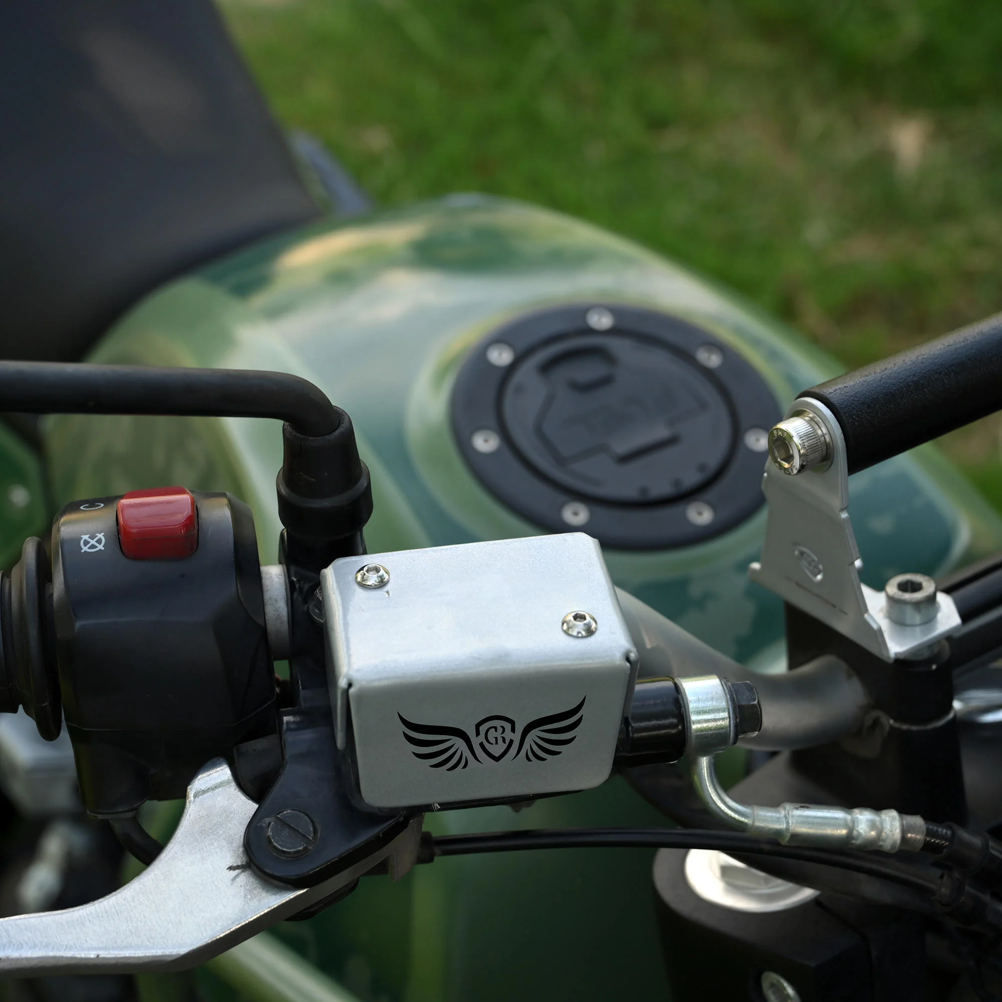 Front Fluid Reservoir Cap for Royal Enfield Himalayan BS4-BS6 Model (2019-21) - Silver - Image 9